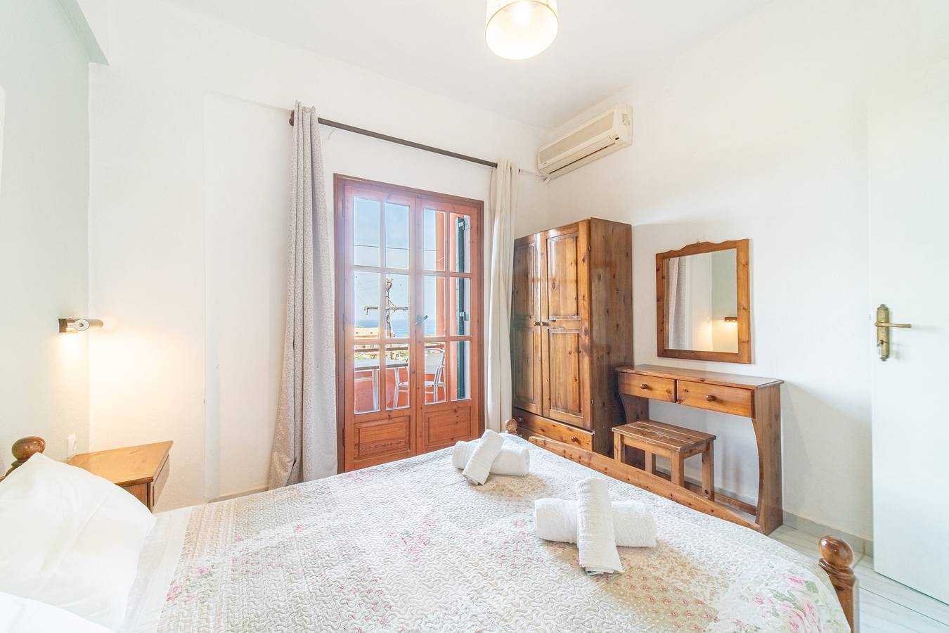 Entire apartment, Apartment Arianna 10 with Sea View, Shared Pool & Wi-Fi in Paleokastritsa, Corfu