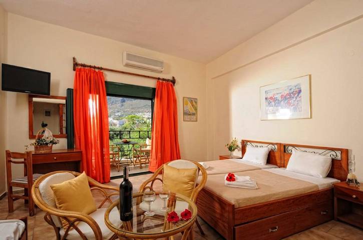 Appartement voor 6 personen, with Balkon and Terras as well as Tuin and Uitzicht in Chersonissos