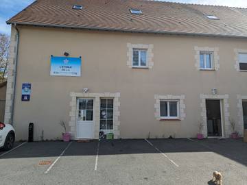Gîte pour 14 personnes, avec jardin dans Indre