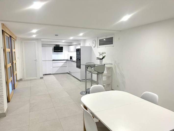 Gîte pour 4 personnes, avec vue ainsi que vue sur le lac et terrasse à Excenevex - 3