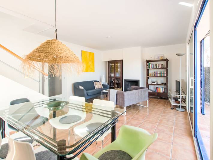 Gemütliches Ferienhaus mit Offenem Kamin in Mas Pinell, Torroella de Montgrí