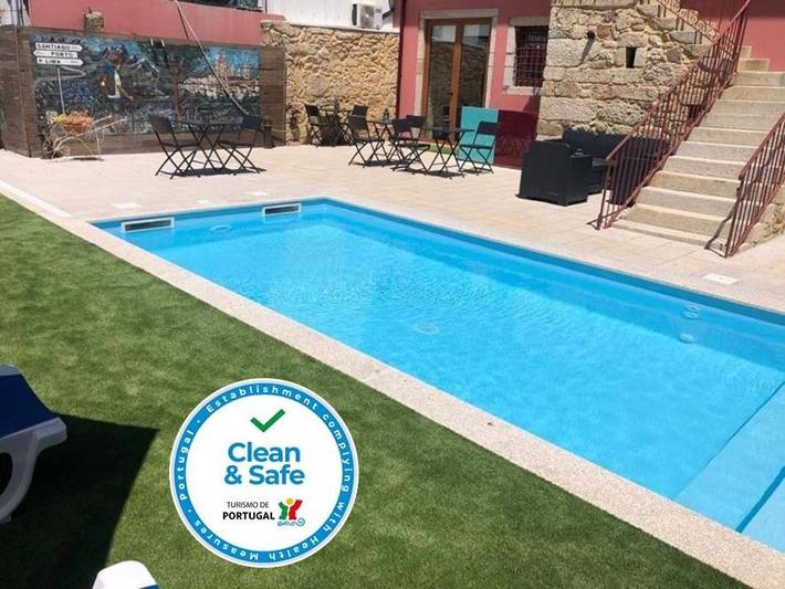 Chambre d’hôte pour 3 personnes, avec Balcon ainsi que Terrasse et Piscine dans Barcelos