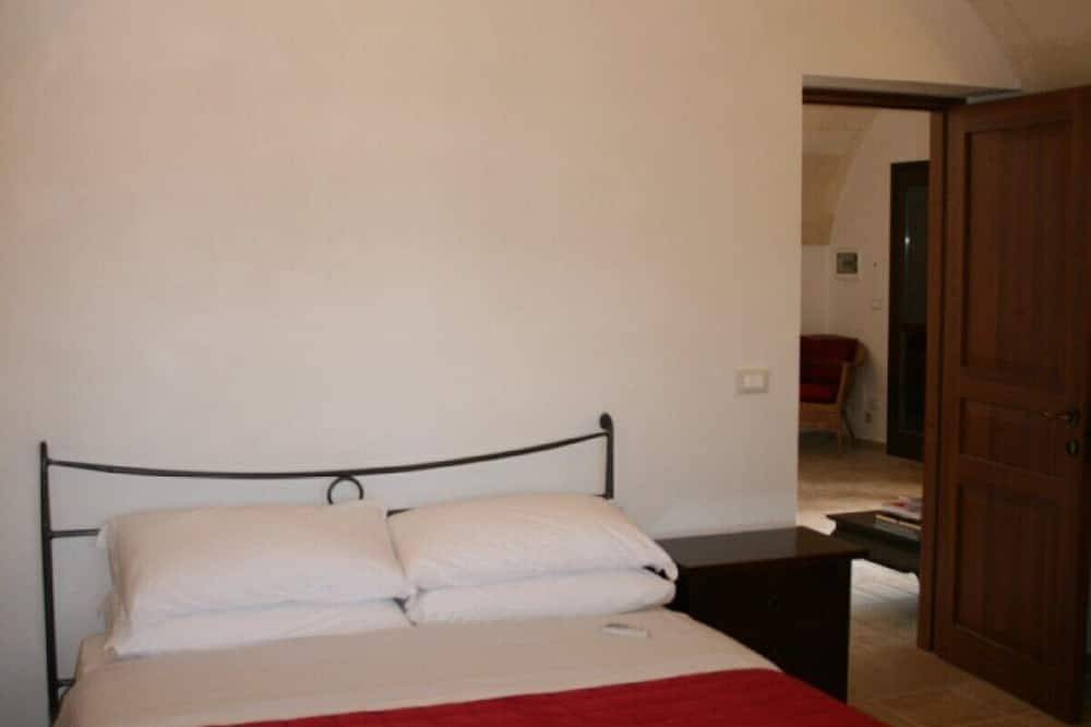 Bonito chalet con piscina privada en zona residencial aislada - coche indispensable in Carovigno, Salento