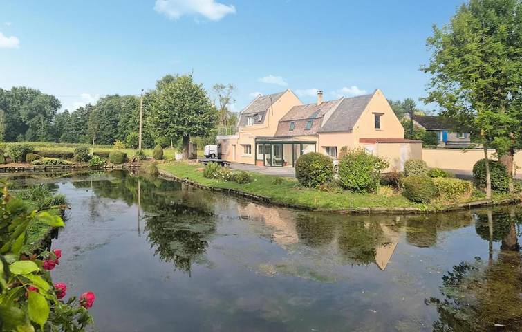 Location de vacances pour 12 personnes, avec jacuzzi et terrasse, animaux acceptés dans Thun-Saint-Martin