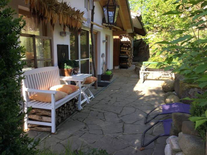 Chalet für 2 Personen, mit Terrasse und Garten in Oberbayern - 2