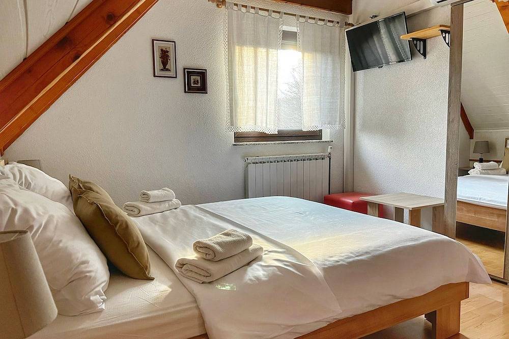 Geheel appartement, Kamers Radmila,, Plitvice, Plitvice, Kroatië in Smoljanac, Plitvicemeren