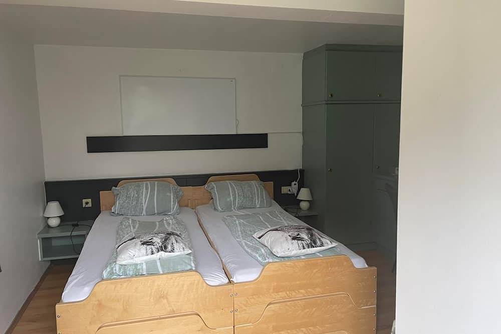 Doppelzimmer, Dusche, Wc, Bergseite - Mölltaler Appartements in Stall, Bezirk Spittal an der Drau