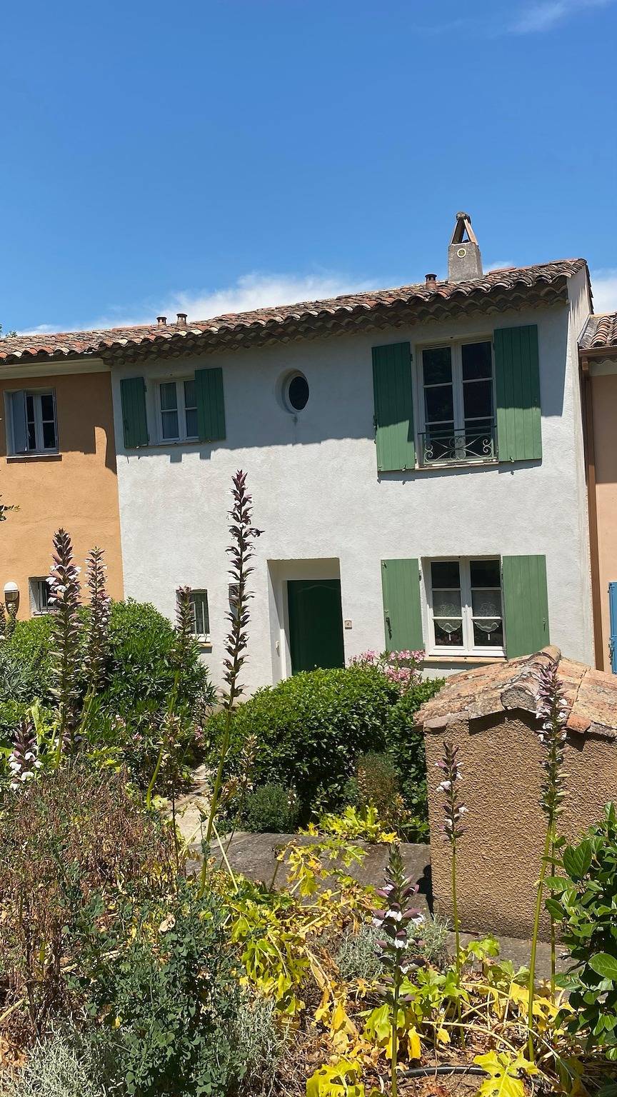 Maison De Vacances pour 6 Personnes dans Grimaud, Région de Draguignan