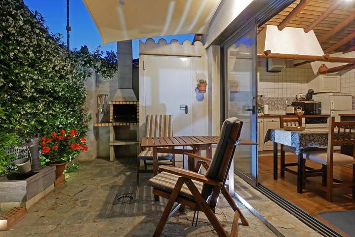 Casa de vacaciones para 2 personas, con piscina además de vistas y jardín, Se admiten mascotas en Comarca de Ávila