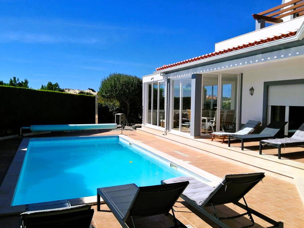 Three-Bedroom Villa in Amoreira, Leiria distrito