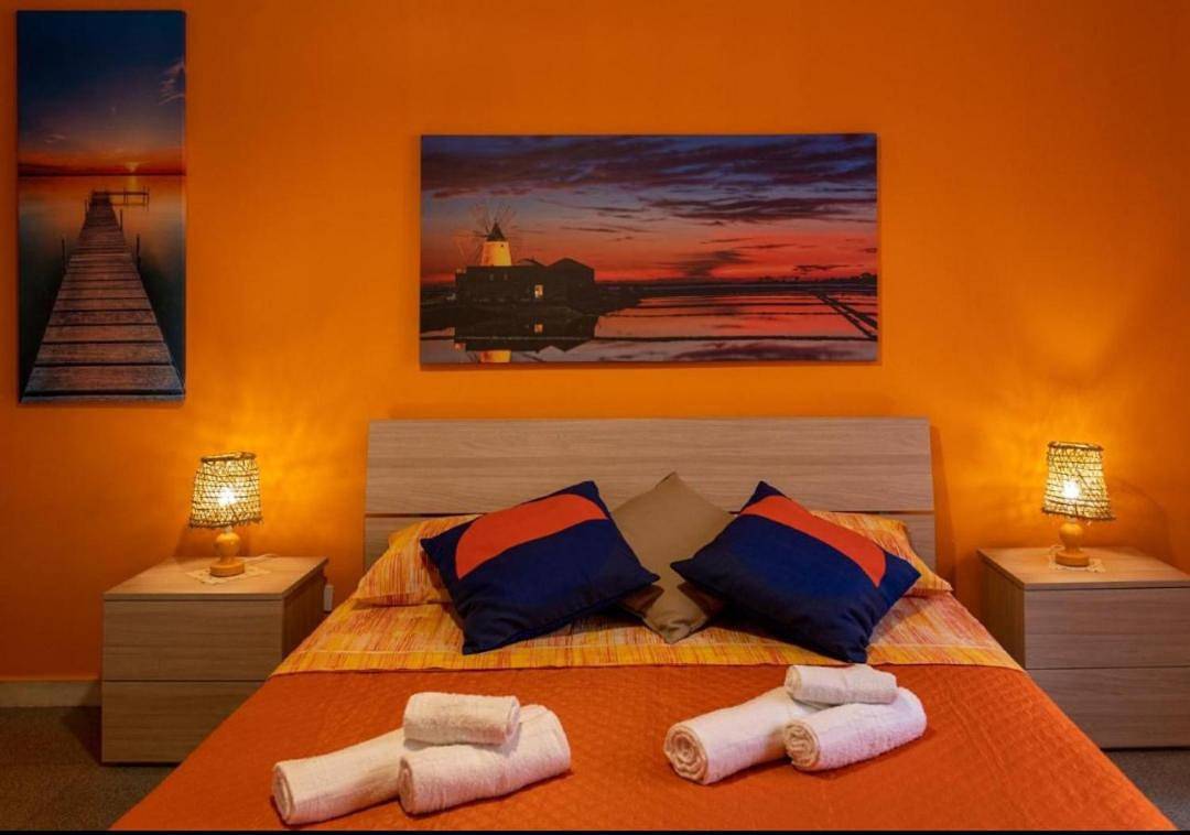 Double Room with Private External Bathroom in Marsala, Provincia di Trapani