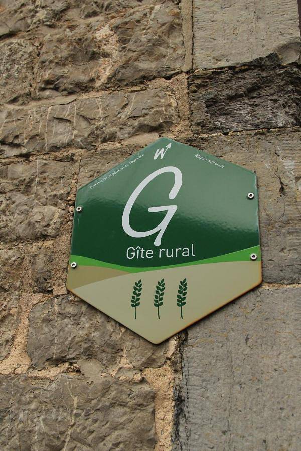 Location de vacances pour 6 personnes, avec jardin et vue à Doische - 4