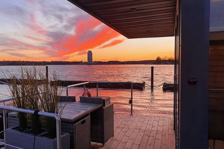 Hausboot für 4 Personen, mit Balkon und Sauna in Schleswig