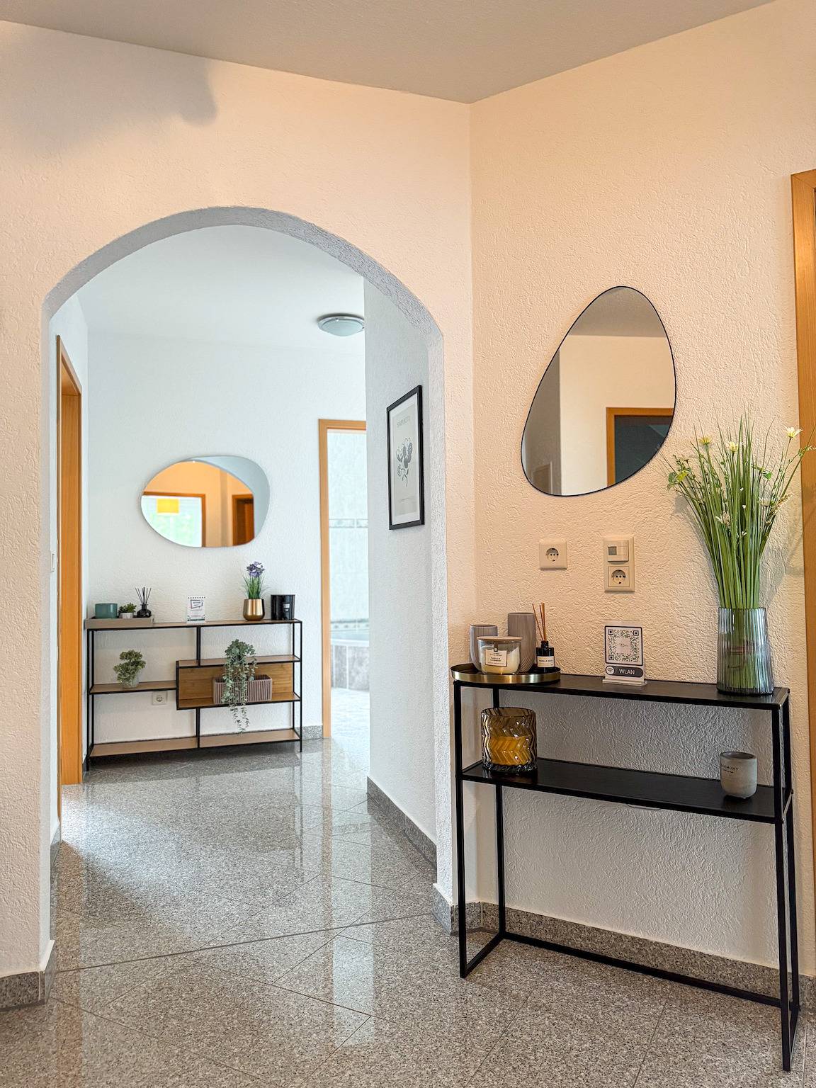 Apartamento entero, Apartamento de 108 m² con terraza privada, balcón, Wi-Fi y parking en Kassel in Kassel, Hessisches Bergland