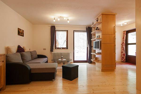 Hütte für 6 Personen, mit Garten und Balkon, kinderfreundlich an der Mosel