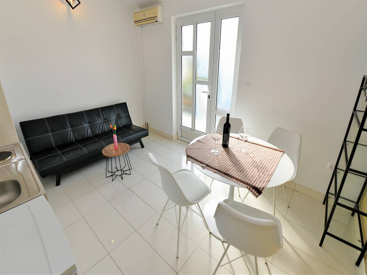 Ganze Wohnung, Ferienwohnung für 2 Personen mit Meerblick in Općina Murter-Kornati, Murter