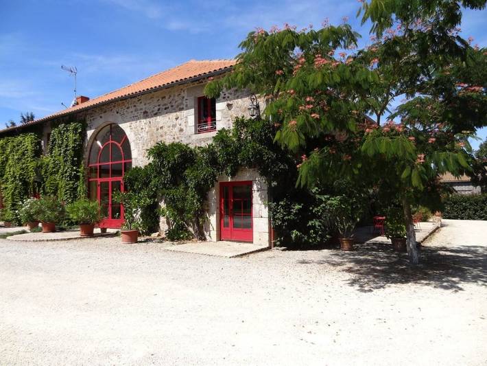 Maison d’hôte pour 3 personnes, avec Terrasse ainsi que Jardin et Piscine