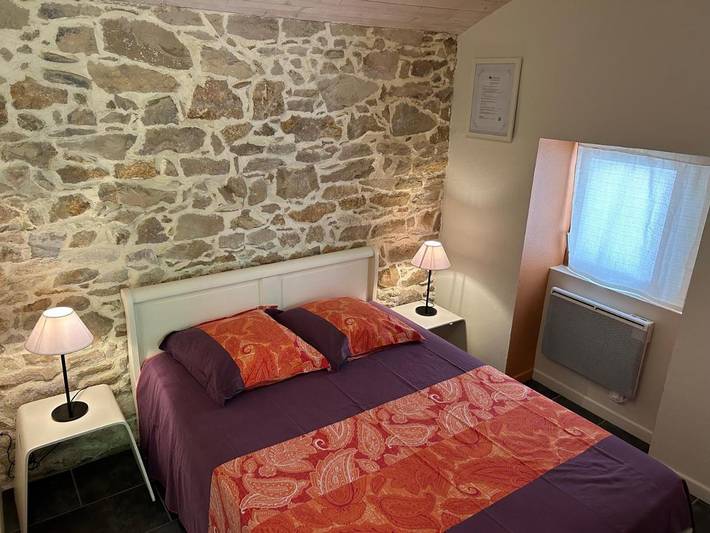 Location de vacances pour 4 personnes, avec Terrasse et Jardin ainsi que Piscine et Vue à Monclar-de-Quercy