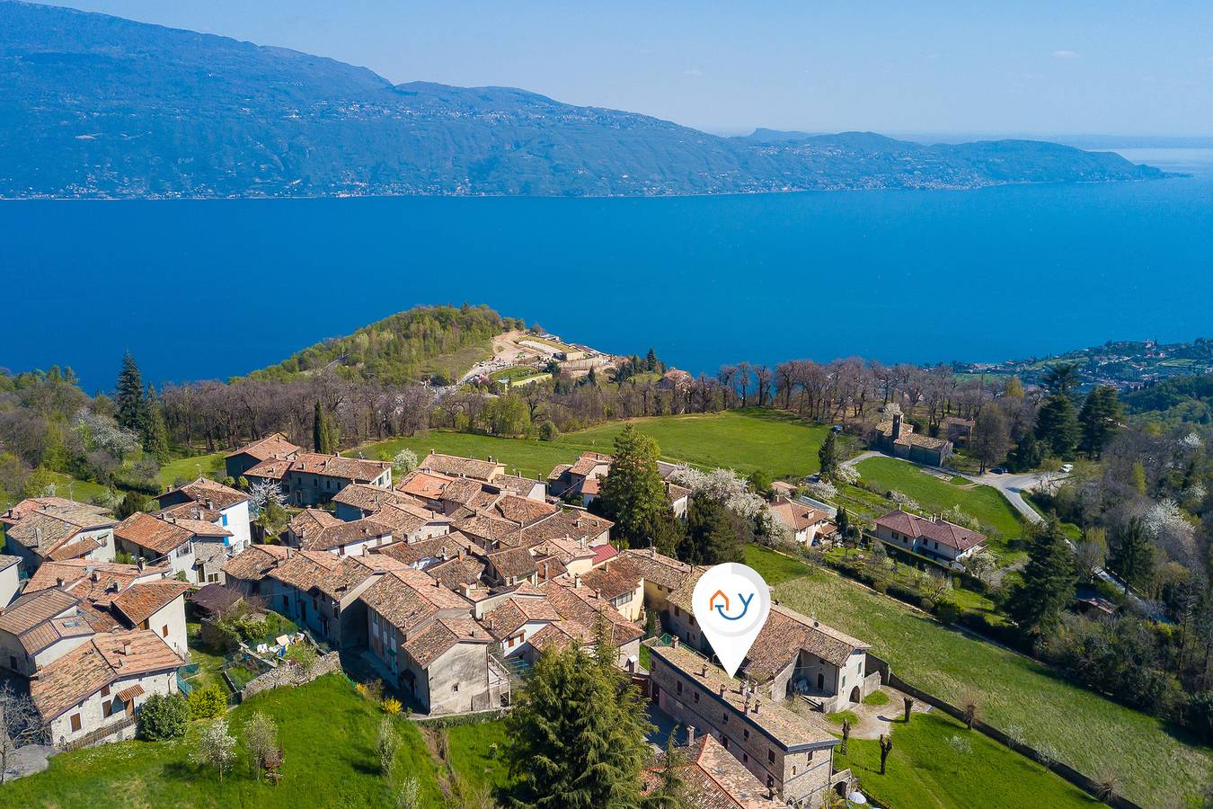 Appartamento intero, Liano Orchidea -Terrace & parking in Gargnano, Prealpi Gardesane