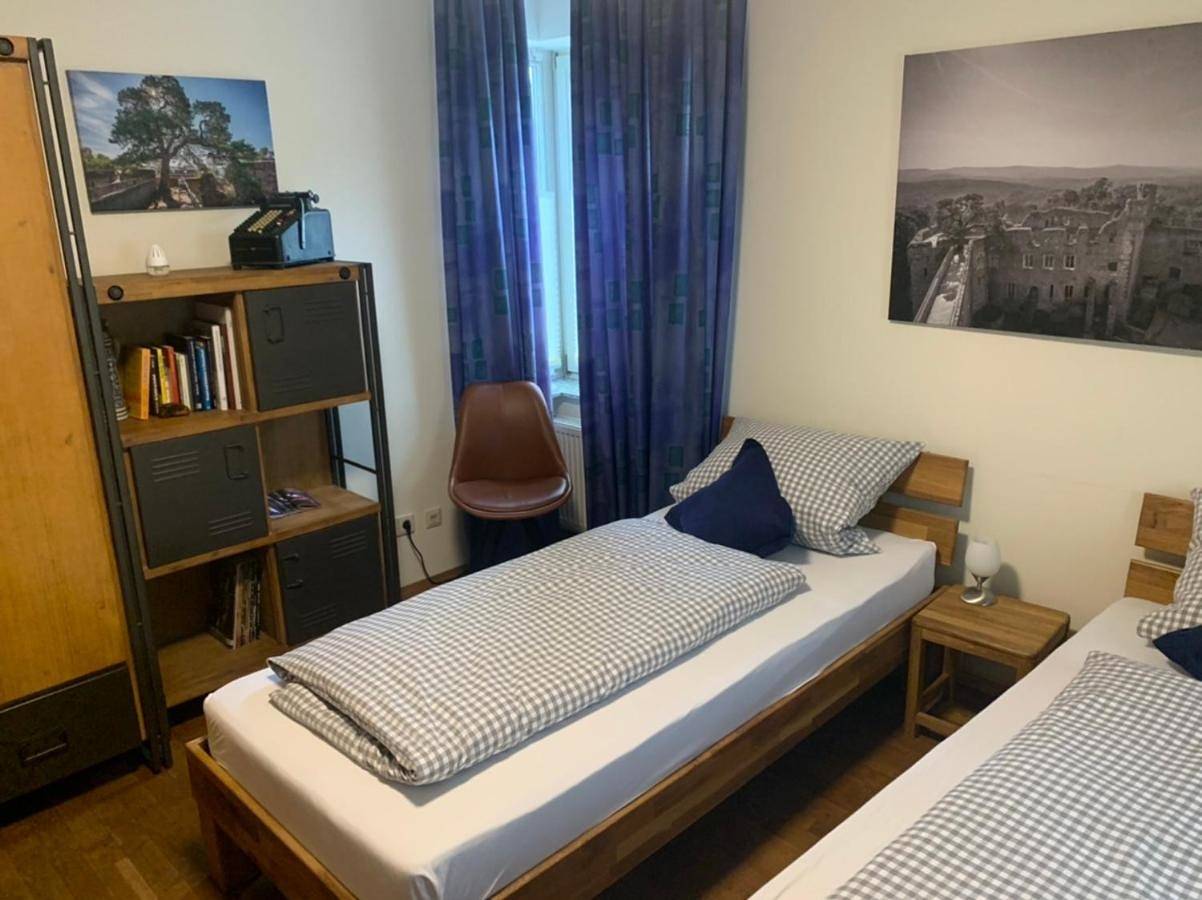 Ganze Ferienwohnung, Doppelzimmer in Bensheim, Bergstraße
