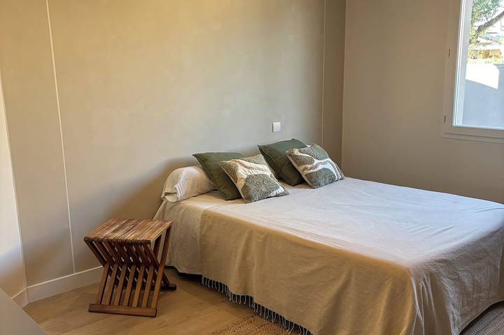 Villa Occitana: Between Land and Sea in Lunel, Costa mediterránea (Francia)
