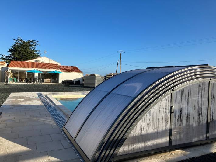 Gîte pour 13 personnes, avec Jacuzzi ainsi que Jardin et Bassin pour enfant