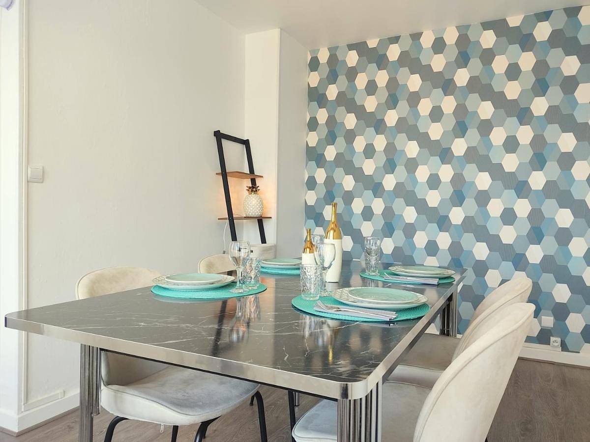 Appartement entier, Le Thourottois*Centre ville*Wifi*Spacieux*Confort* Saint-Gobain in Thourotte, Oise