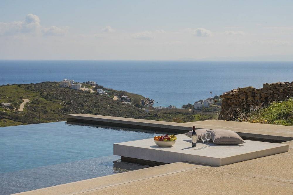 4 bedroom accommodation in Siros in Poseidonia, Syros