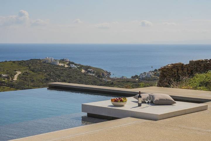 Villa for 8 people, with terrace, with pets in Syros