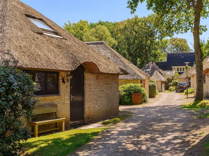 Ferienhaus für 4 Personen, mit Garten und Sauna in Schoorl