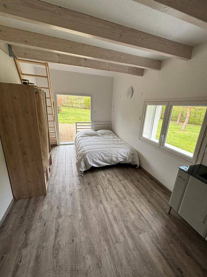 Location de vacances pour 5 personnes, avec vue et piscine dans La Monnerie-le-Montel - 3