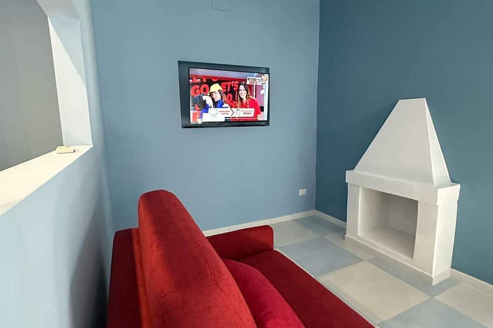 Apartamento entero, Between sea and castle. Bright, beachfront apartment. Sleeps 4 in Barletta, Via Francigena