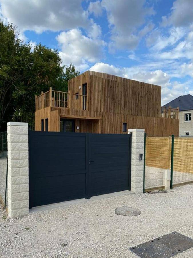 Location de vacances pour 3 personnes, avec terrasse et jardin à La Chapelle-Saint-Mesmin