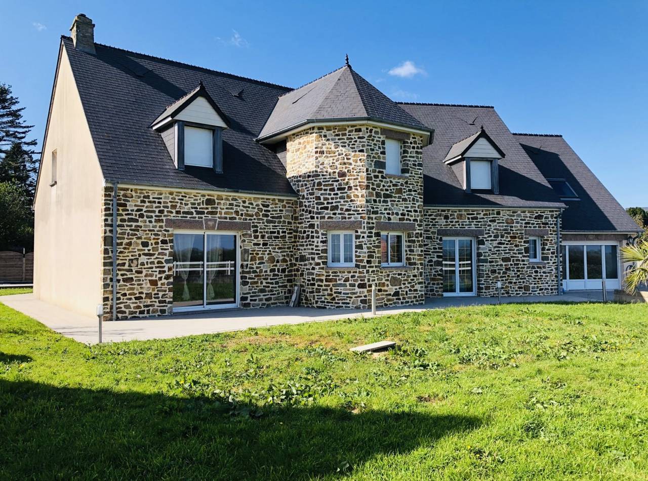 Villa Katharos avec piscine - spa - sauna in Vesly, Région de Coutances