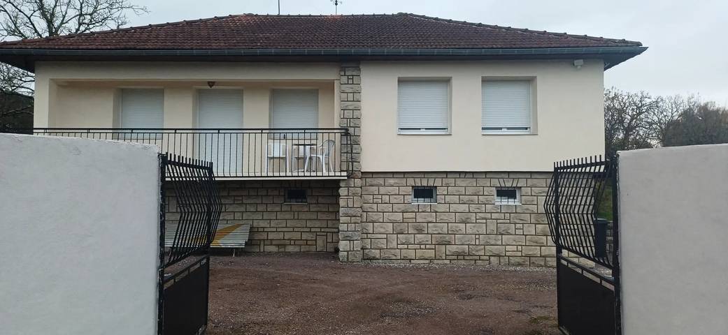 Gîte pour 6 personnes, avec Terrasse et Jardin