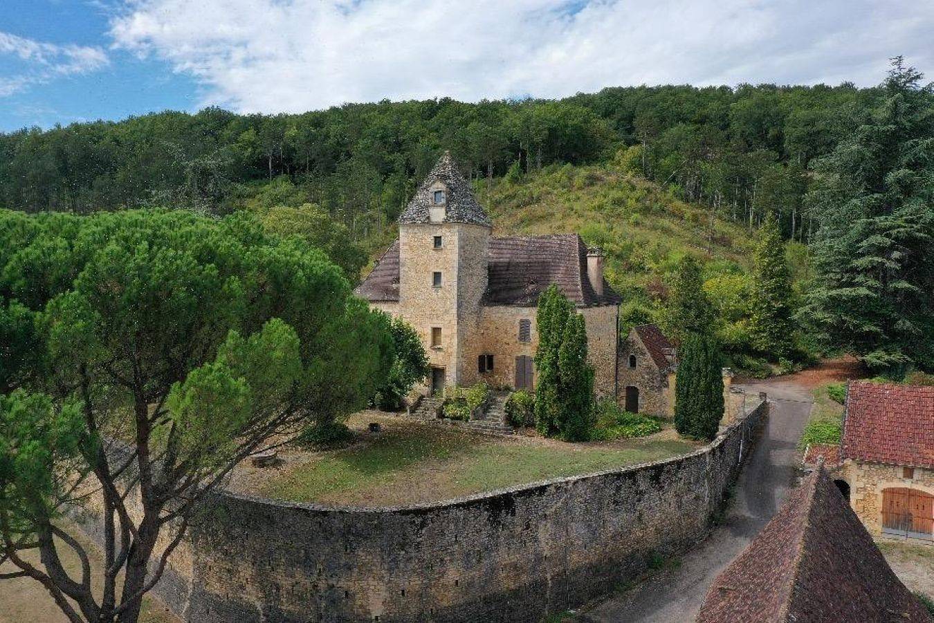 Superbe manoir du 16e siècle avec piscine pour 10 in Saint-Cyprien (Aquitaine), Périgord Noir