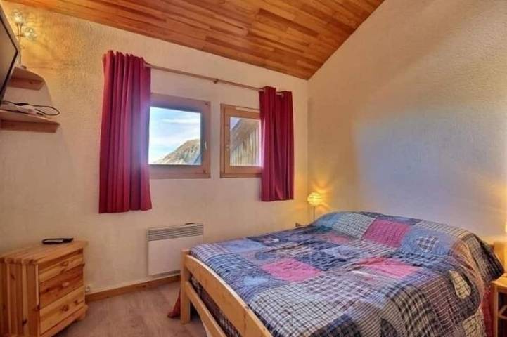 Apartamento entero, Impresionante dúplex renovado con Wi-Fi - 6 pers, 3 Hab, a pie de pistas in Plagne Villages, La Plagne-Tarentaise