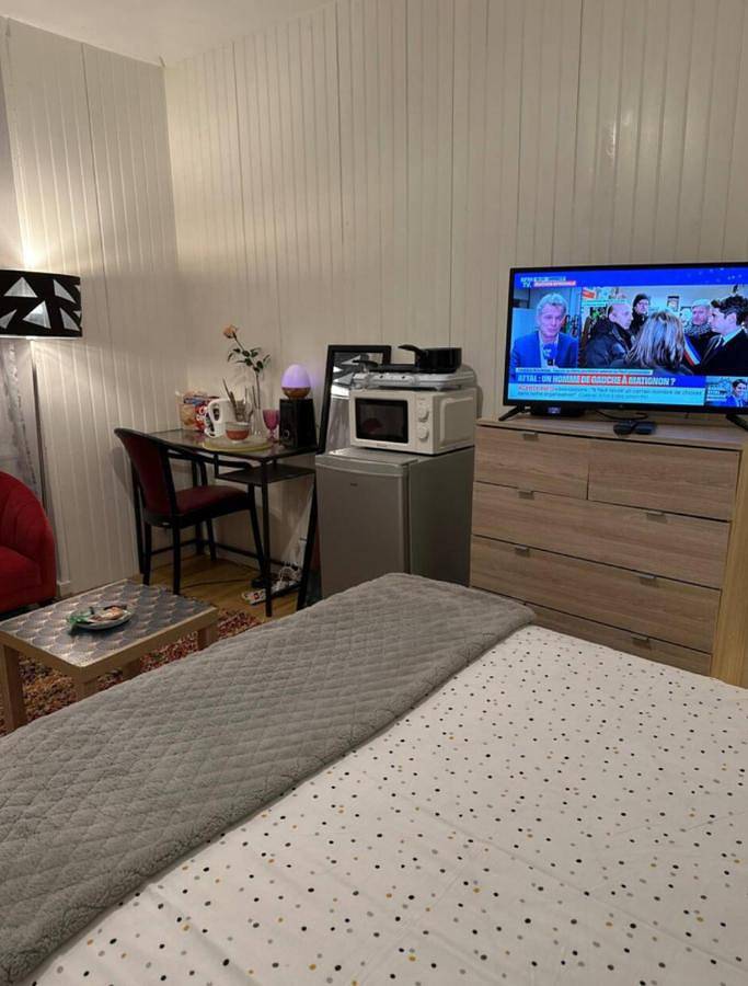 Appartement de vacances entier, Double Room with Private Bathroom in Châteaubriant, Région de Châteaubriant