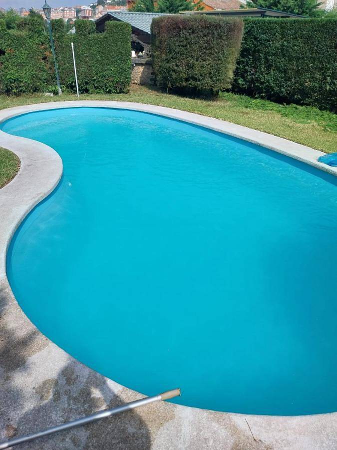 Ferienhaus für 7 Personen, mit Balkon und Terrasse sowie Garten und Pool