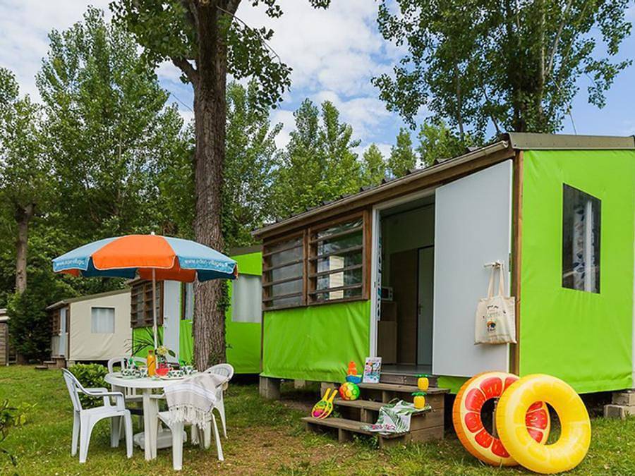 Camping Domaine de Bréhadour   - Tente en toile et en bois 5 personnes - Tithome 4/5 pers. in Saint-Molf, Région de Saint-Nazaire