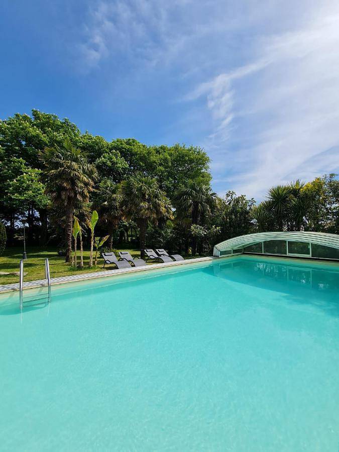 Gîte pour 3 personnes, avec Terrasse ainsi que Jardin et Piscine à La Roche-sur-Yon