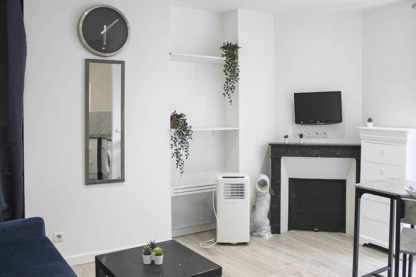 Ganzes Studio, Nice studio with Wifi 10 min walk from Paris in Clichy, Hauts-de-Seine