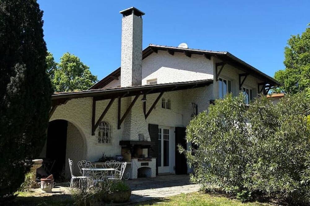 `Villa du Parc`*Parking*Proche centre*Calme in Montauban, Tarn-et-Garonne