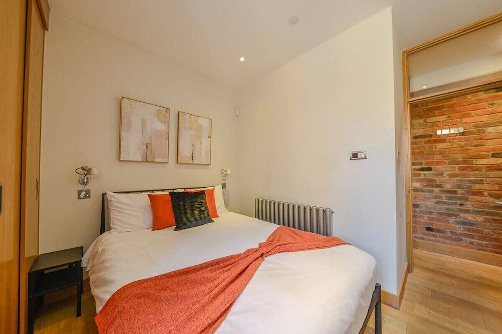 Entire apartment, 10%Offlastminute|2 Bed with Parking and Courtyard in Hertfordshire