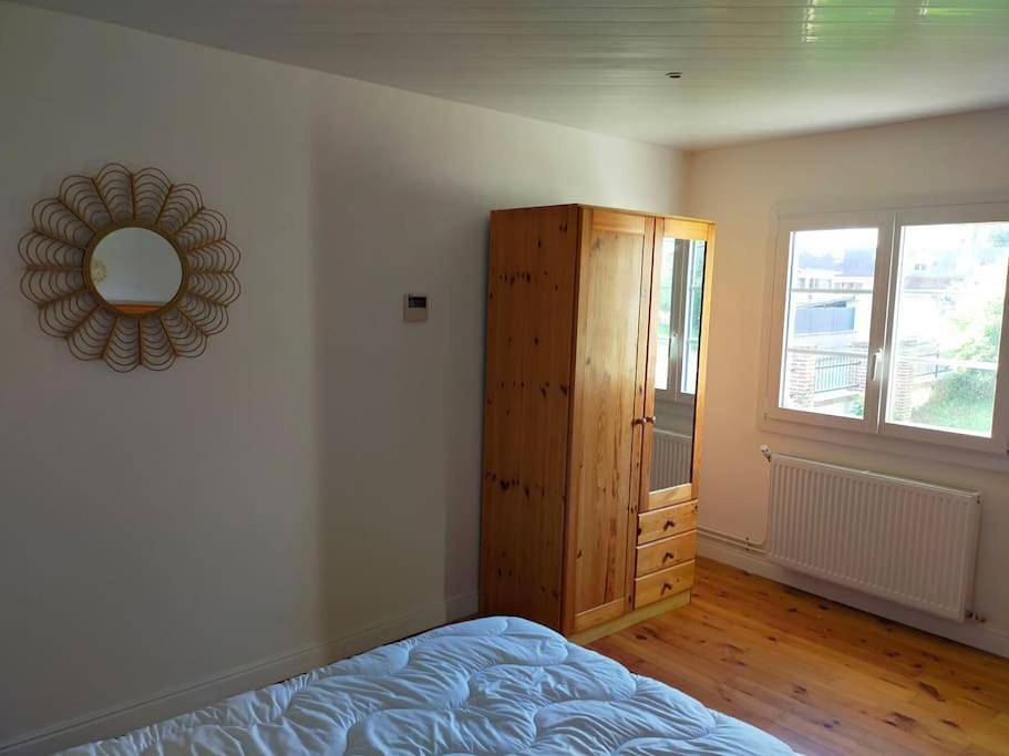 Four-Bedroom House in Vauchelles-les-Quesnoy, Région d'Abbeville
