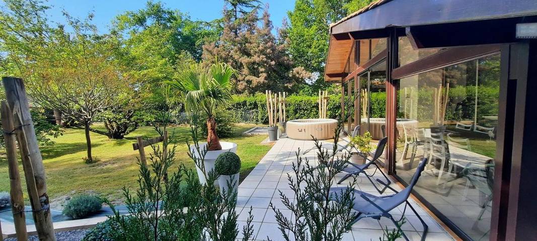 Location de vacances pour 8 personnes, avec jacuzzi et jardin dans Cazaux - 3