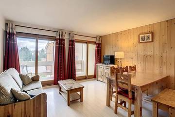 Gîte pour 8 personnes, avec balcon dans Office De Tourisme La Toussuire
