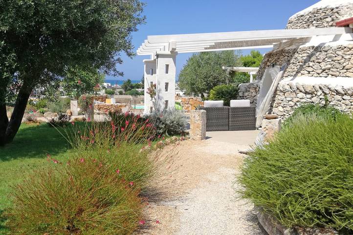 Villa La Samia in Torricella, Gulf of Taranto