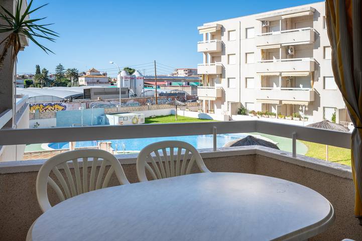 Appartement entier, At157 Popea: Appartement avec climatisation et piscine à 5 minutes de la plage in Creixell, Costa Dorada