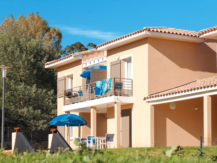 Apartament wakacyjny dla 2 osób, z basen dla dzieci i taras oraz sauna, zwierzęta dozwolone w Var